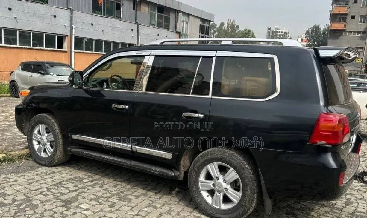 Toyota Land Cruiser 4.5 V8 GX-R 2014