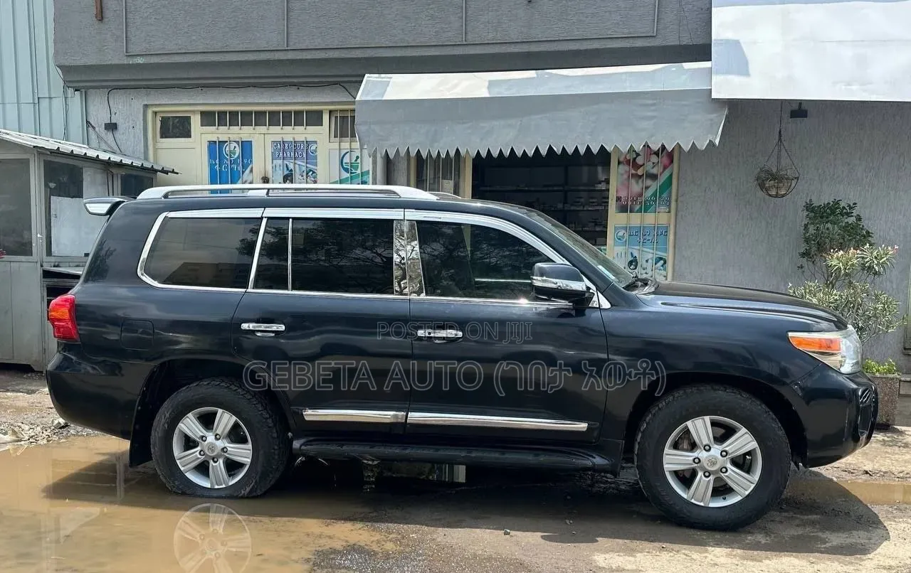 Toyota Land Cruiser 4.5 V8 GX-R 2014
