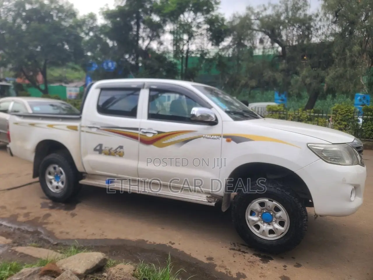 Toyota Hilux 2011 White