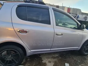 Toyota Vitz 2004 Gray