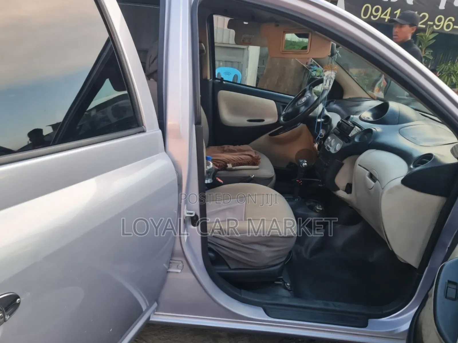 Toyota Vitz 2004 Gray