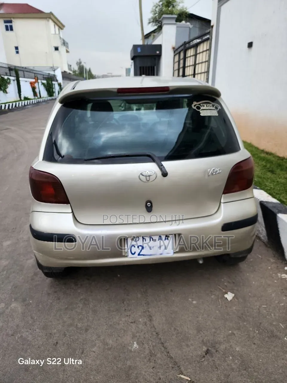 Toyota Vitz 2002 Gold