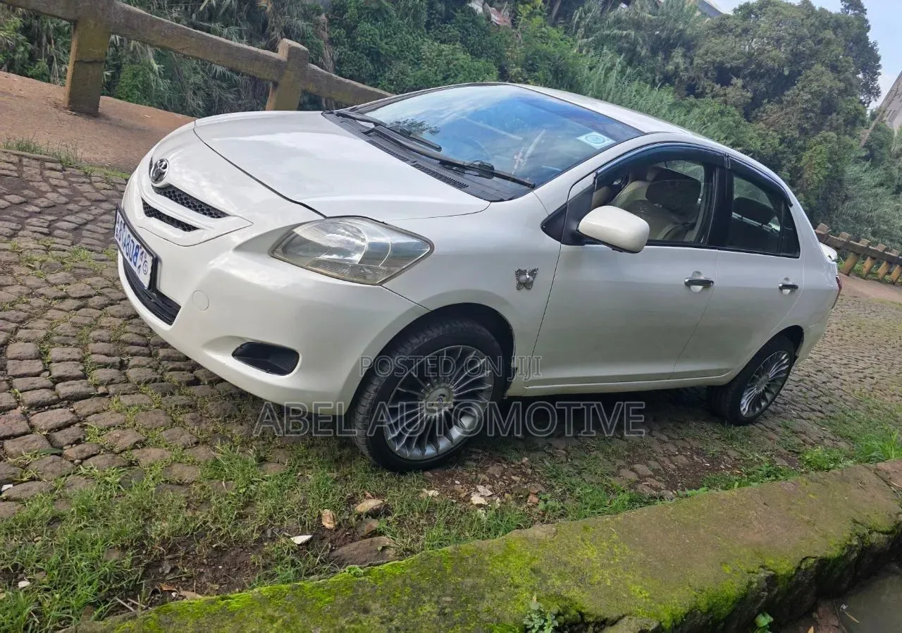 Toyota Yaris 2008 White