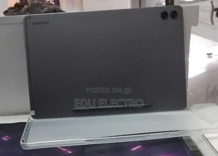 New Laptop Samsung S3510 8GB SSD 128GB