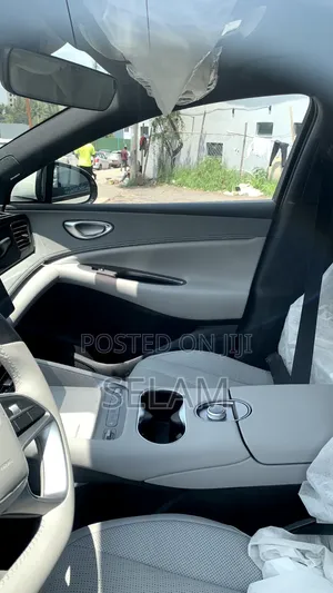 New BYD Sealion 06 EV 2025 Off white