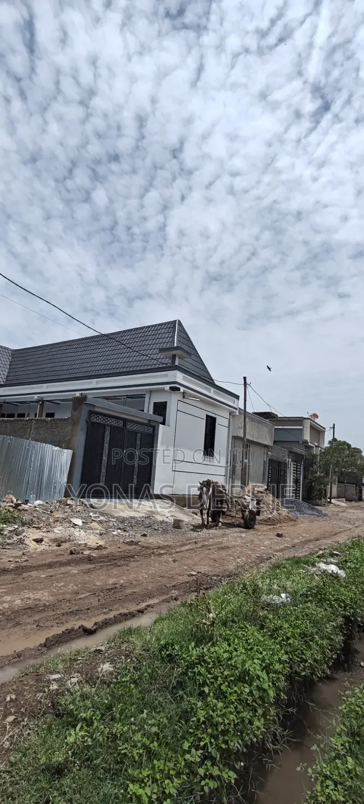 Furnished 8bdrm House in Dukem, East Shewa for sale