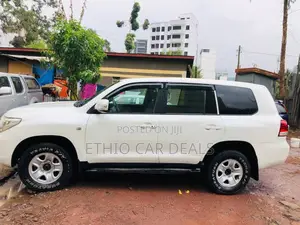 Toyota Land Cruiser 2009 White