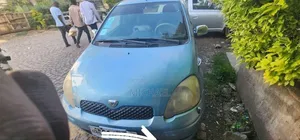 Toyota Vitz 2002 Blue