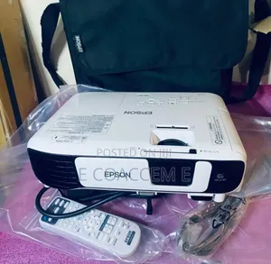 Epson Projector Model Name: EB-S41 Has Bag and Remote