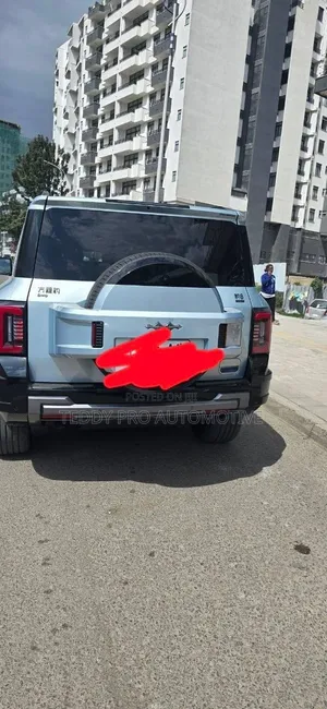 BYD Leopard 8 2.0 Hybrid AWD 2025 Silver