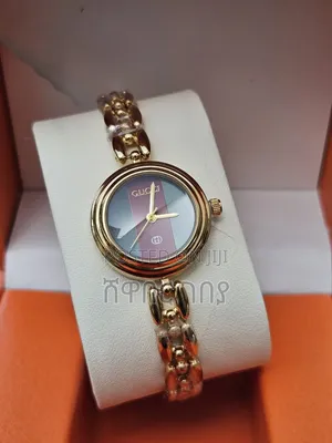 Designer Style Round Two Tone Watch Striped Dial Quartz Gold Band