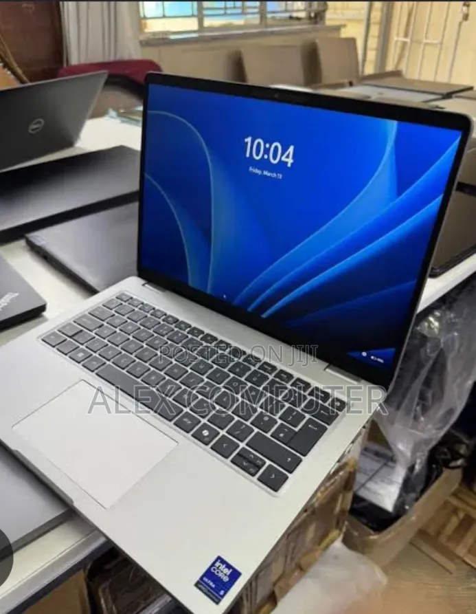 New Laptop Dell 32GB Intel Core Ultra 5 SSD 512GB