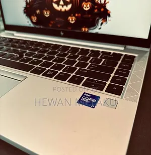 New Laptop HP EliteBook 830 G8 16GB Intel Core i7 SSD 512GB