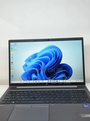 New Laptop HP ZBook Firefly G8 16GB Intel Core i7 SSD 512GB