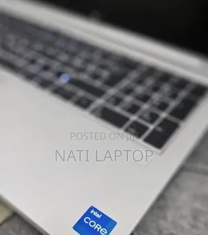 New Laptop HP ZBook Firefly G8 16GB Intel Core i7 SSD 512GB