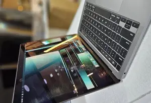 New Laptop Apple MacBook Pro 2022 M2 8GB Apple M2 SSD 256GB