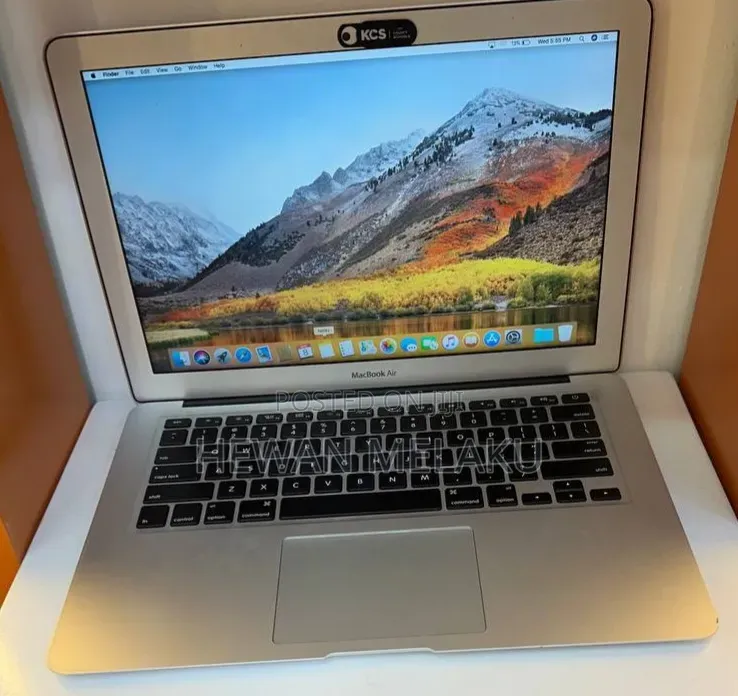 New Laptop Apple MacBook Air 2017 8GB Intel Core i5 SSD 256GB
