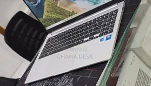 New Laptop Samsung Galaxy Book4 16GB Intel Core 7 SSD 512GB