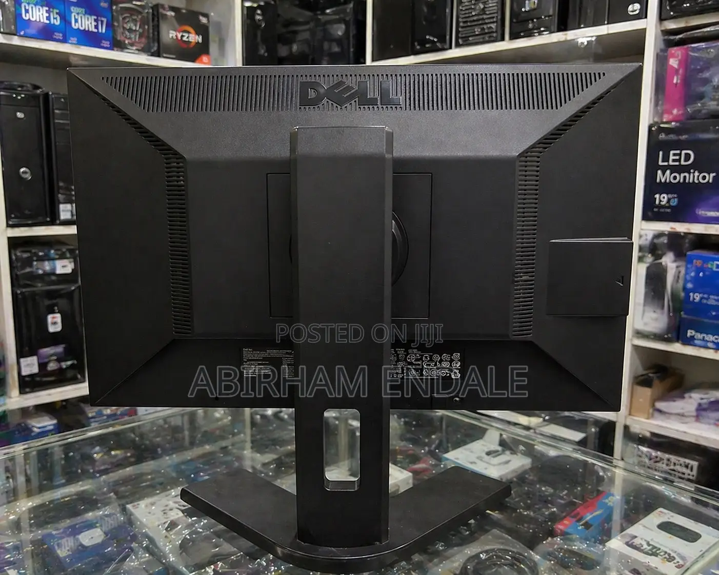 Dell P1911 19” LCD Monitor – VGA + DVI + USB