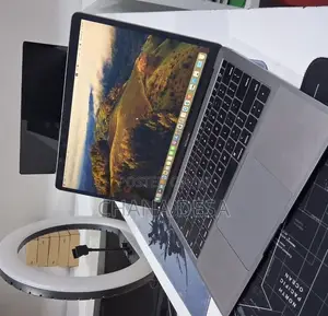 New Laptop Apple MacBook Air 2019 8GB Intel Core i5 SSD 128GB