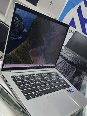 New Laptop HP EliteBook 840 G9 16GB Intel Core i7 SSD 512GB