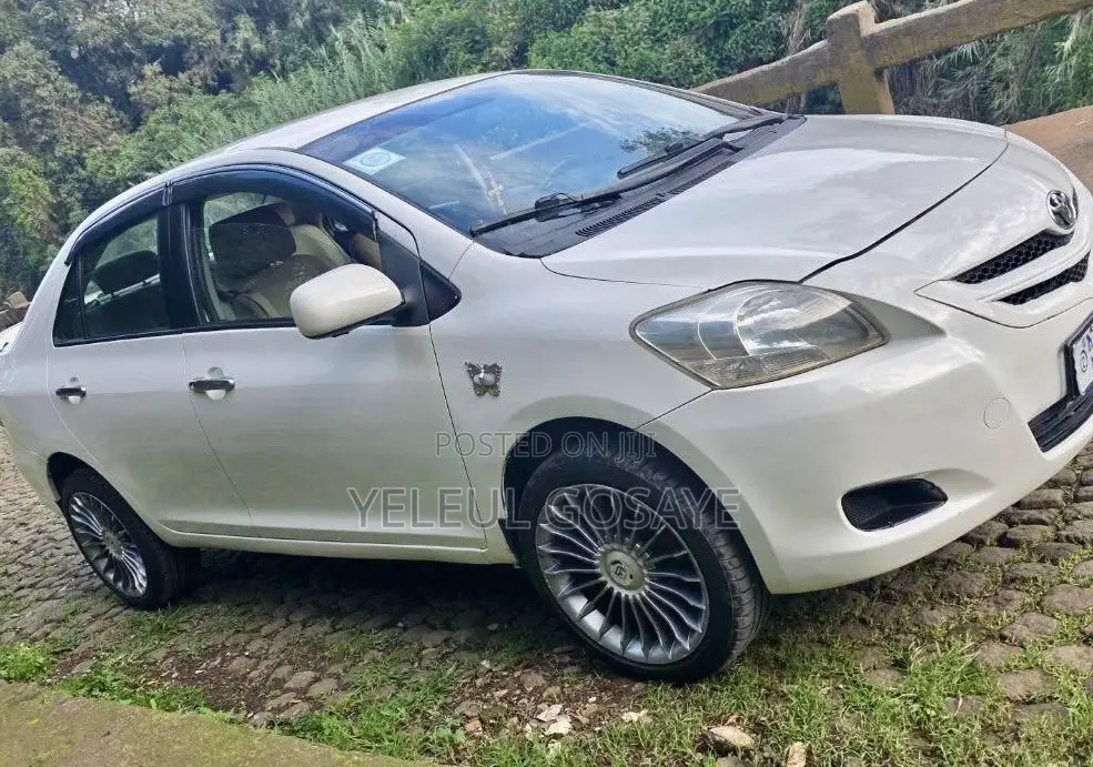 Toyota Yaris 2008 White