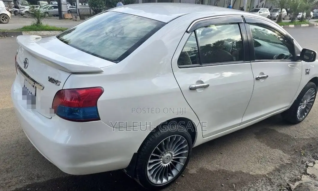 Toyota Yaris 2008 White
