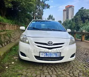 Toyota Yaris 2008 White