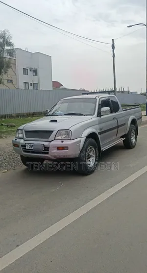 Mitsubishi L200 2004 Silver