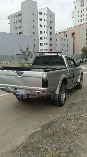 Mitsubishi L200 2004 Silver