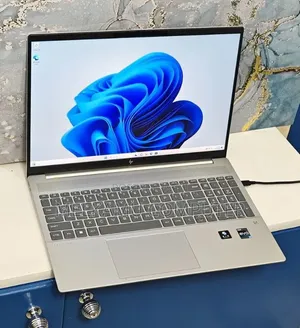 New Laptop HP Pavilion 17 16GB Intel Core i7 SSD 1T