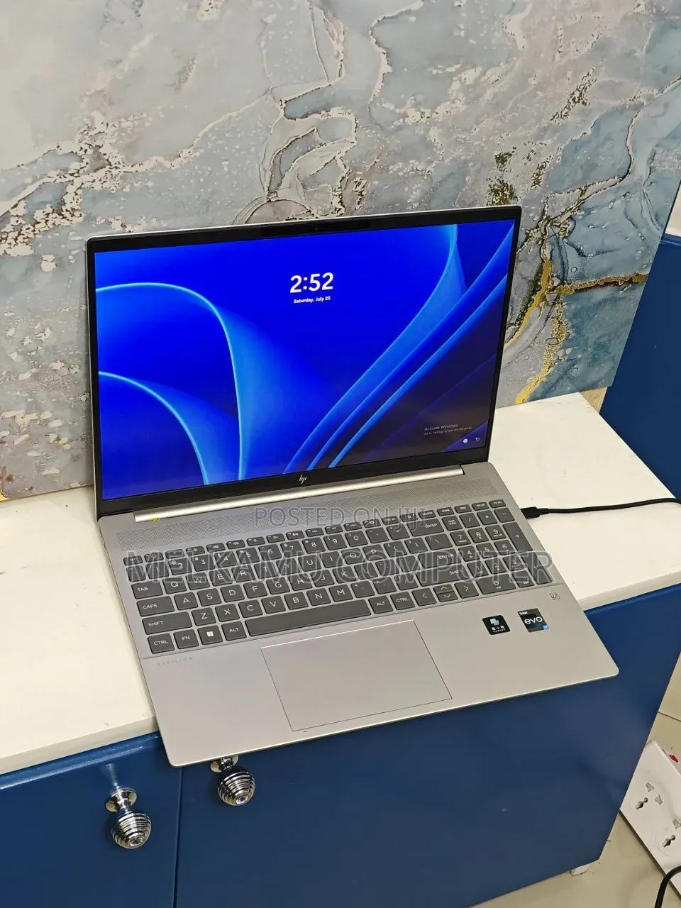 New Laptop HP Pavilion 17 16GB Intel Core i7 SSD 1T