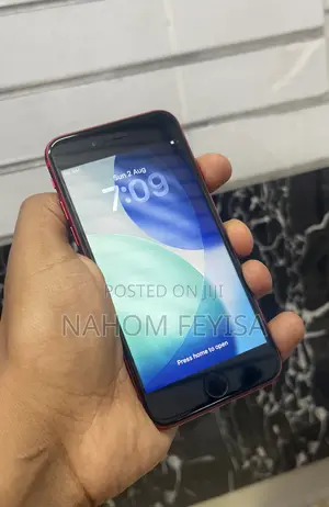 Apple iPhone SE (2020) 64 GB Red