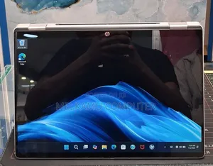 New Laptop HP OmniBook 5 Flip 16GB Intel Core i7 SSD 512GB