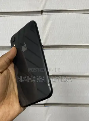 Apple iPhone XR 64 GB Black