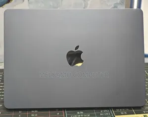 New Laptop Apple MacBook Air 2022 M2 8GB Apple M2 SSD 512GB