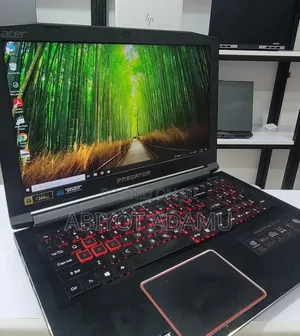 New Laptop Acer Predator Helios 300 16GB Intel Core i7 SSHD+SSD 1T