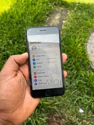 Apple iPhone 7 32 GB Black