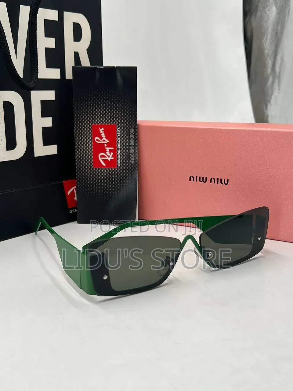 Unisex Luxury Rimless Sunglasses – UV400 Protection