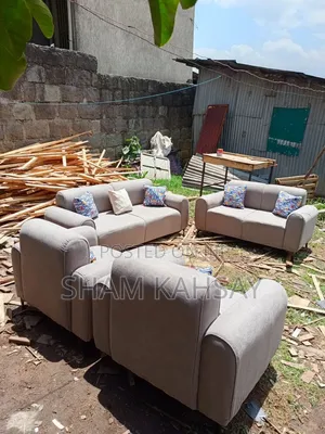 Luxury Corner Sofa With Pillows
