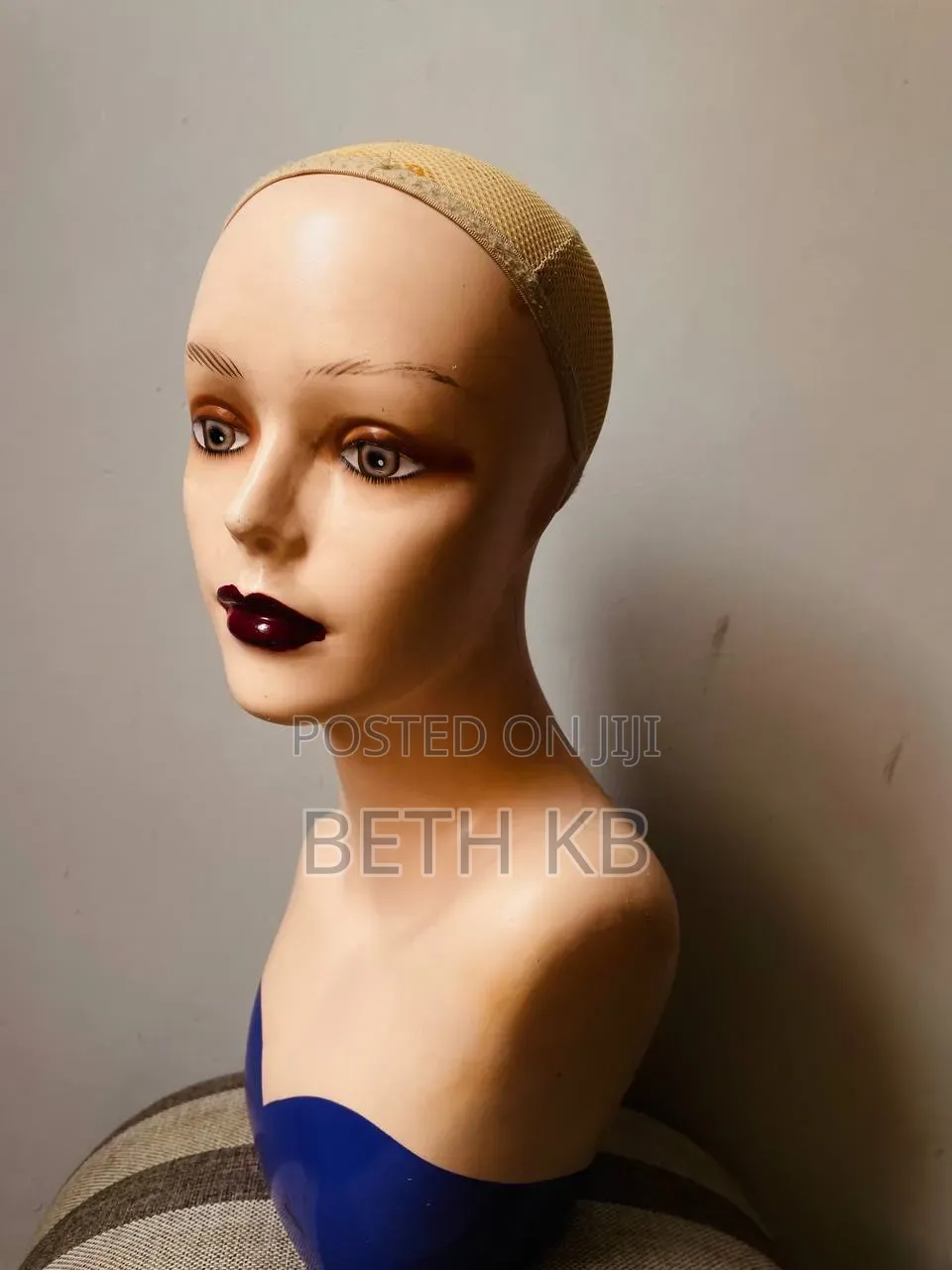 Human Hair (Wig) Display Ashangulit