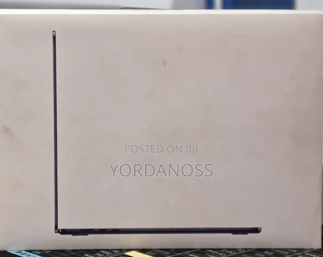 New Laptop Apple MacBook Air 2025 M4 16GB Apple M5 SSD 256GB