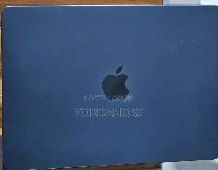 New Laptop Apple MacBook Air 2025 M4 16GB Apple M4 SSD 256GB
