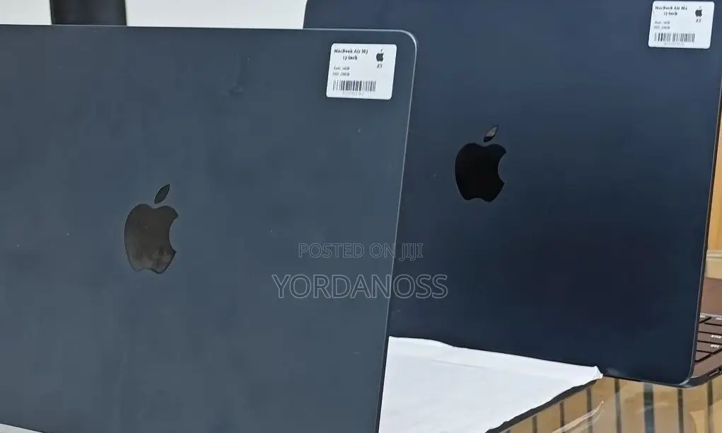 New Laptop Apple MacBook Air 2025 M4 16GB Apple M4 SSD 256GB