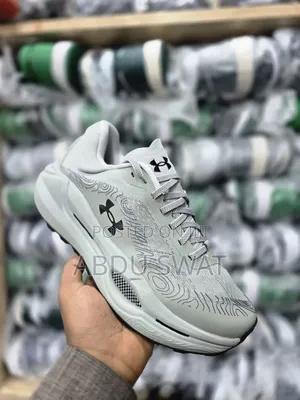 Under Armour Infinity
