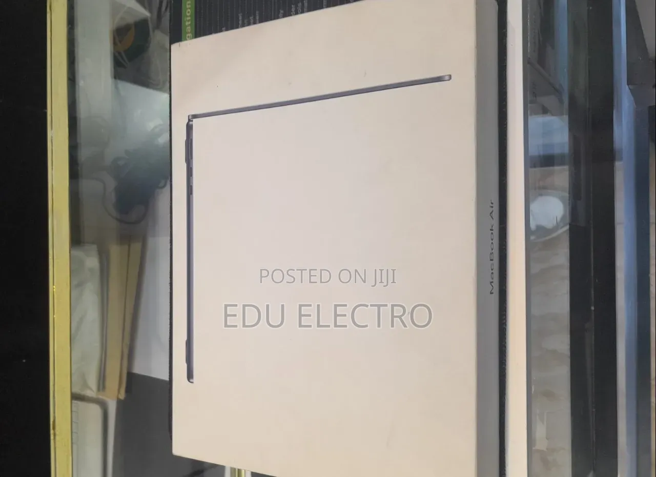 New Laptop Apple MacBook Air 2025 M4 16GB Apple M5 Pro SSD 1T
