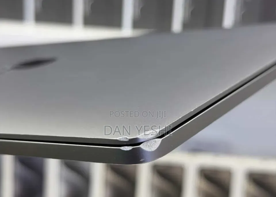 New Laptop Apple MacBook Pro 2021 M1 16GB Apple M1 SSD 256GB