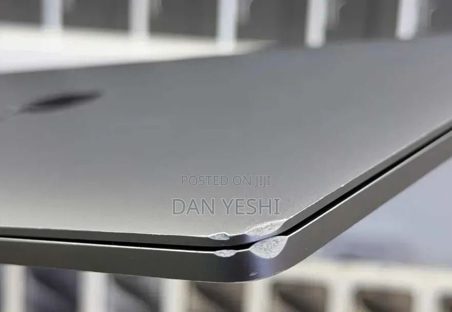 New Laptop Apple MacBook Pro 2021 M1 16GB Apple M1 SSD 256GB