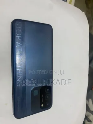 Tecno Spark 8C 64 GB Blue
