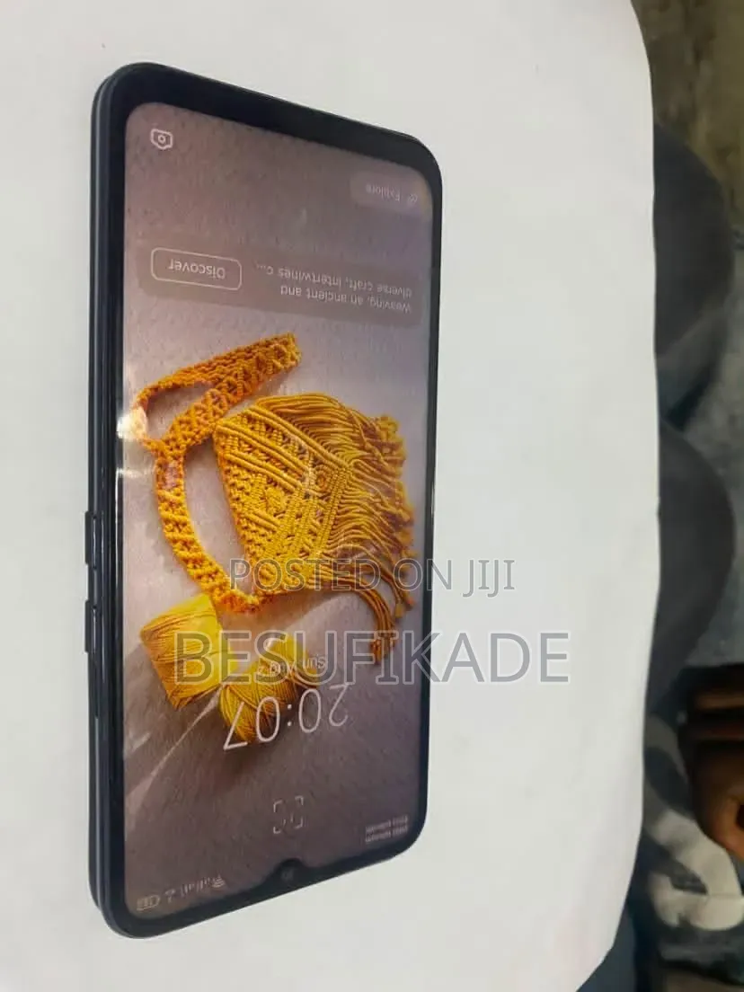Tecno Spark 8C 64 GB Blue
